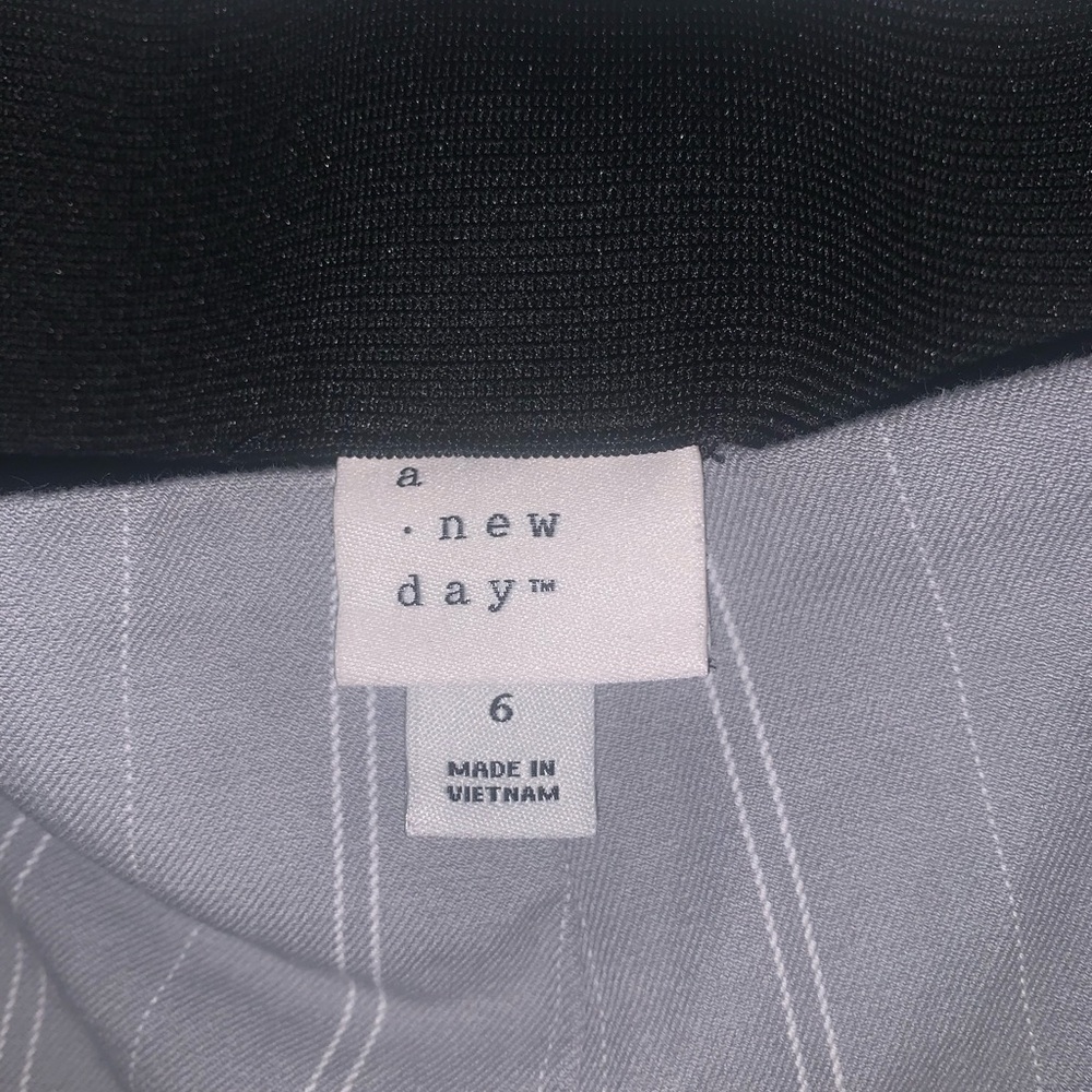High-Rise Slim Fit Gray Pants